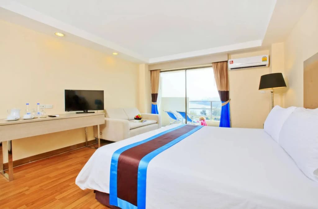 Blue Wave Beach Resort - photo 7