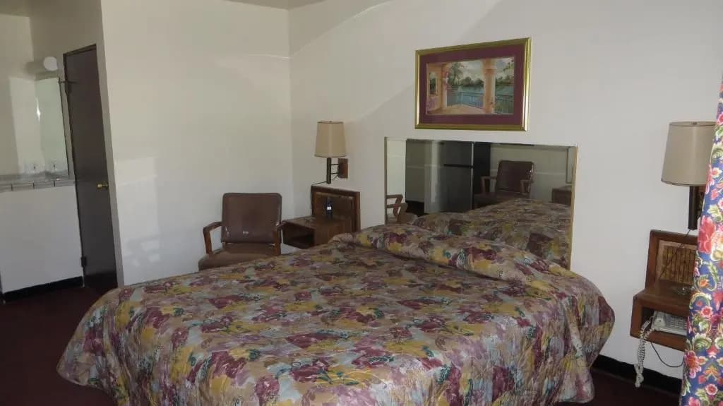 Eagle Rock Motel - photo 11