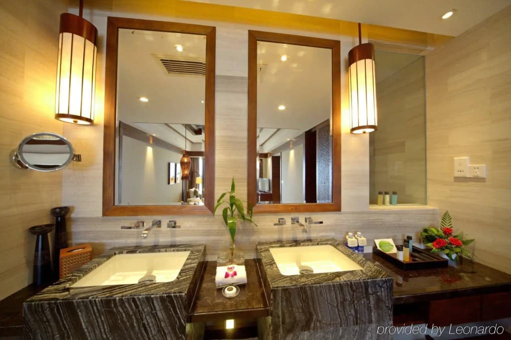 Crowne Plaza Danang by IHG - photo 14