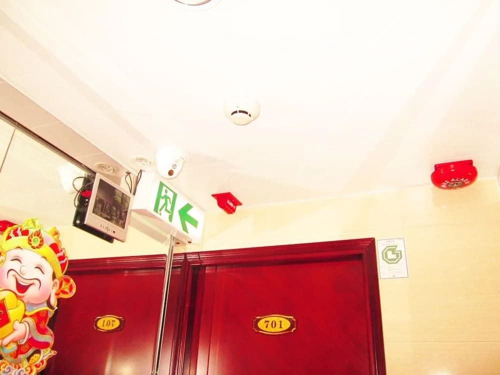 Peace Guest House - Hong Kong - photo 11