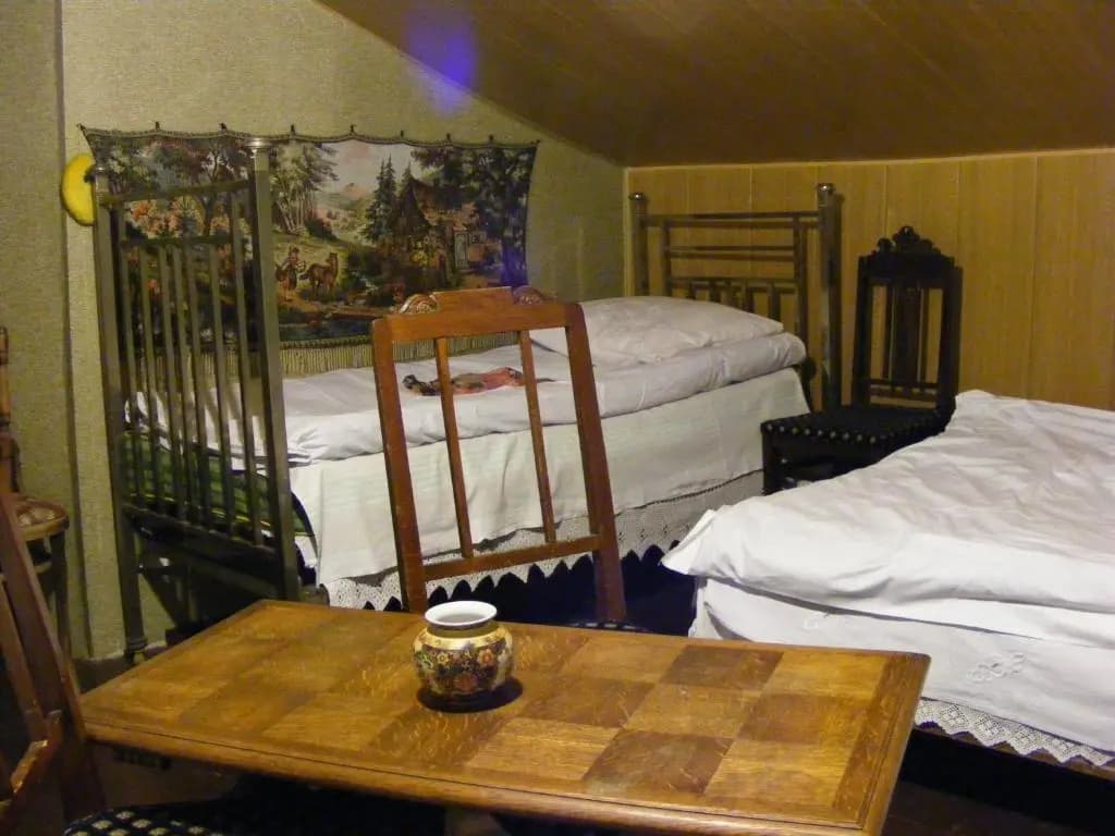 Tinas Homestay - photo 2