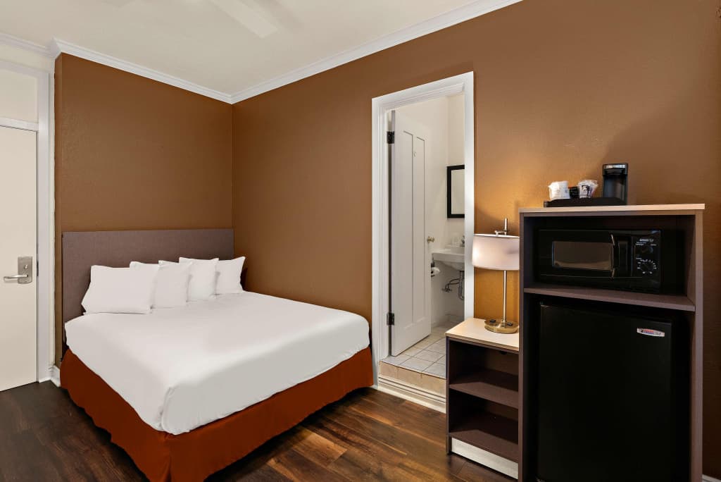 Mithila San Francisco, SureStay Collection by Best Western - photo 18