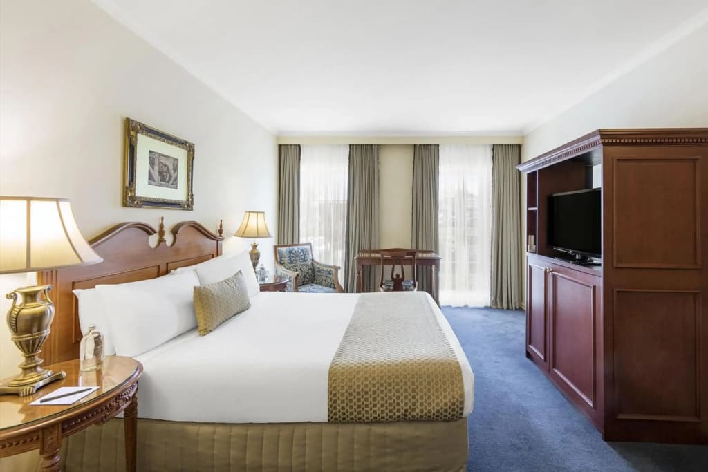 Canterbury International Hotel - photo 3