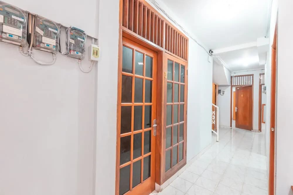 Oyo 2251 D'Sasya Syariah Residence 2 - photo 9