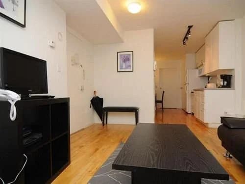 New York East Village Suites E - photo 13