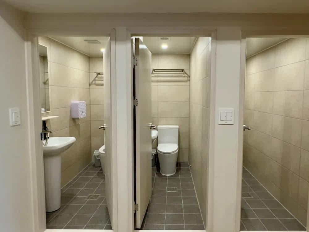 elim hostel - photo 9