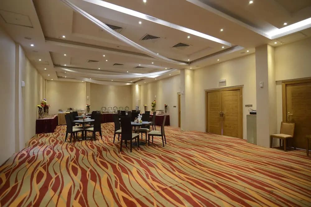 City Center Hotel - photo 21