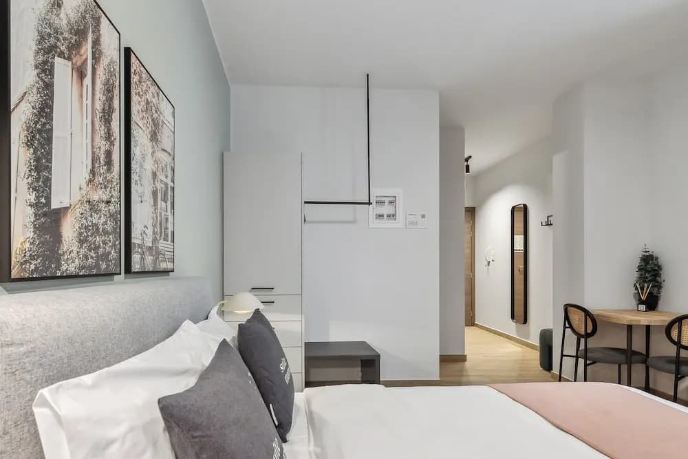 Limehome Athens Solonos City Center - photo 7