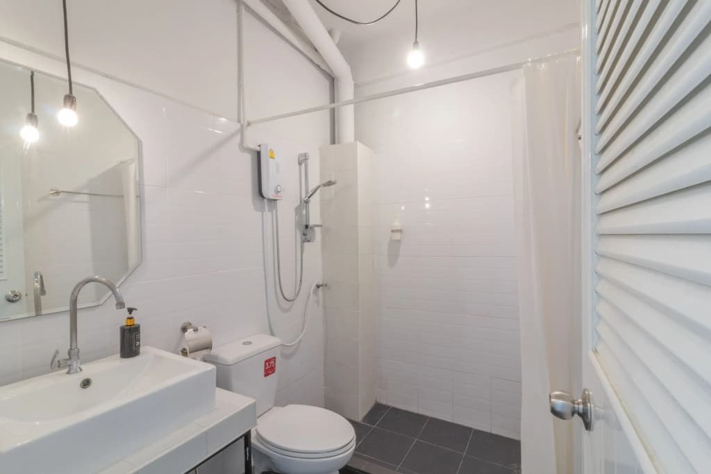 Beige Poshtels - photo 10