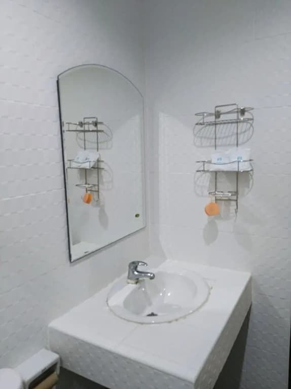 Baan Oui Phuket Guest House - photo 10