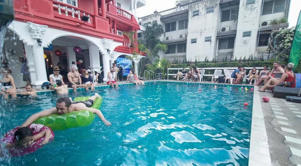 Royal Night Bazaar Hotel - photo 18