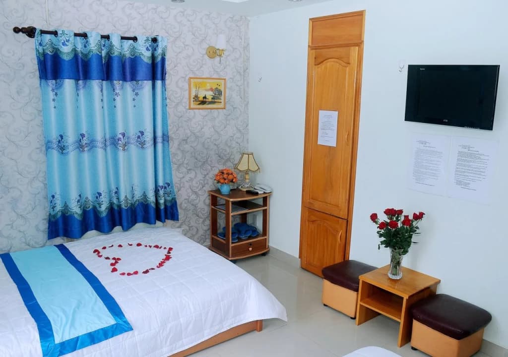 Queen Hotel 2 - photo 4