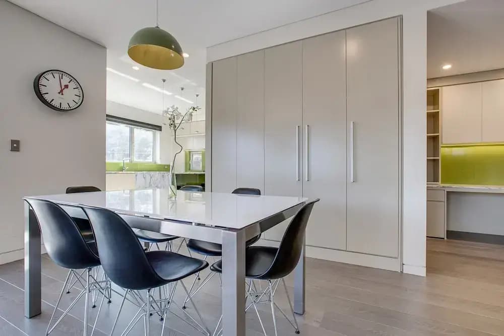 Spacious 2-bed Apartment Close to City - photo 6