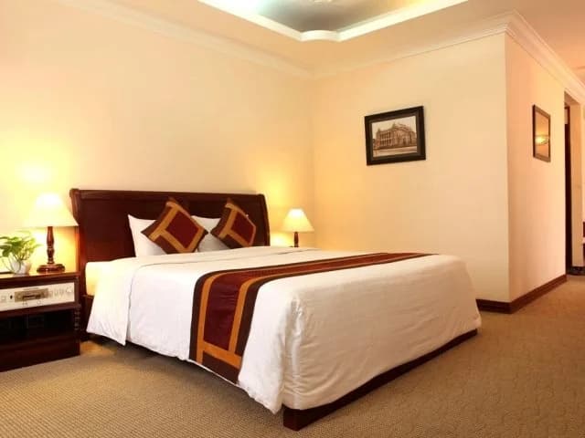 Saigon Hotel - photo 5