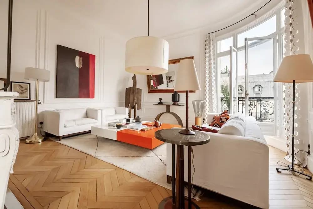 Prestigious Apartment Near the Trocadero - photo 2