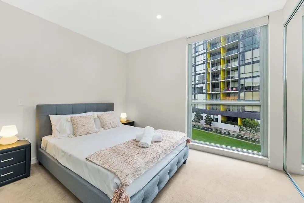 Kozyguru | Mascot | 2 Bed Apt + Free Parking - photo 3