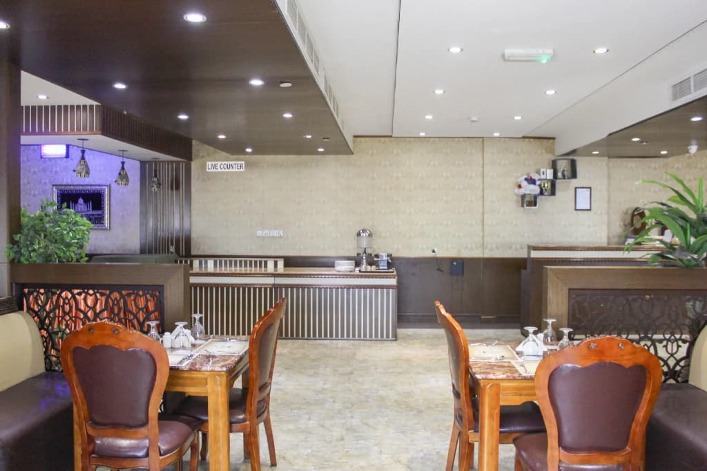 OYO 137 Clifton International Hotel - photo 12