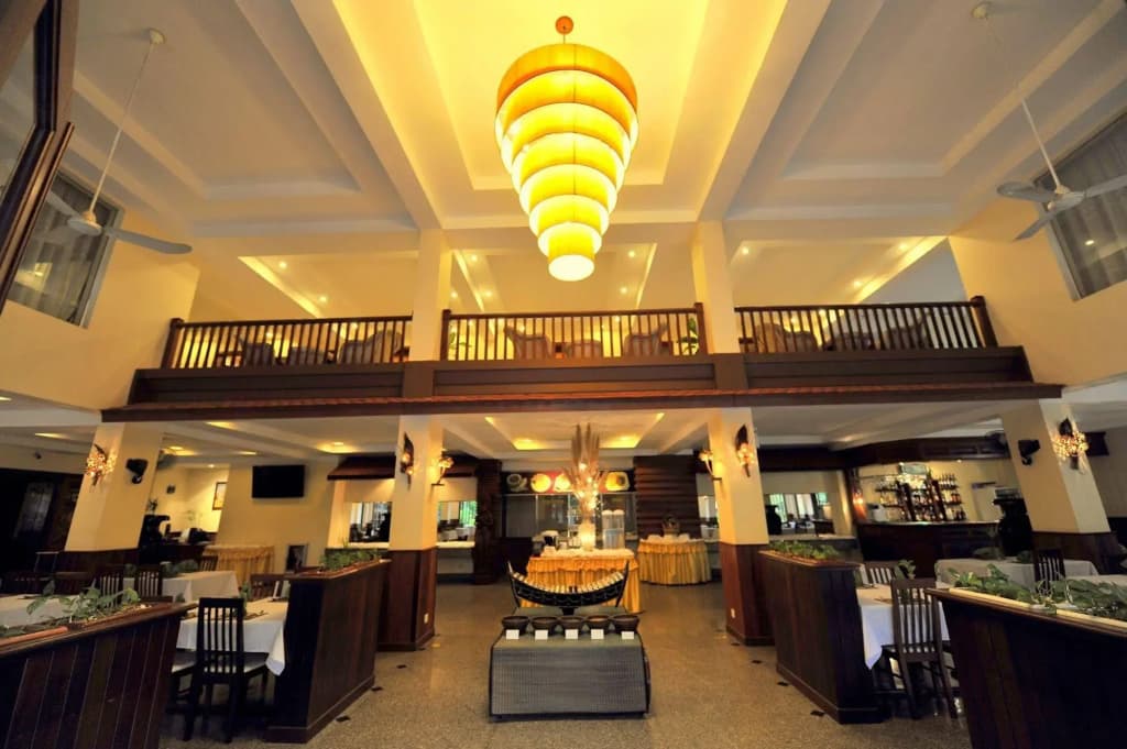 City River Hotel - photo 18
