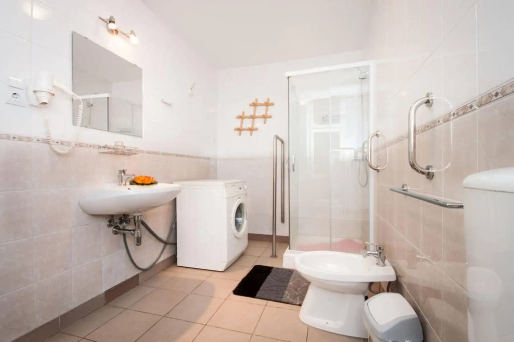 Like Home Opera Apartments - photo 8