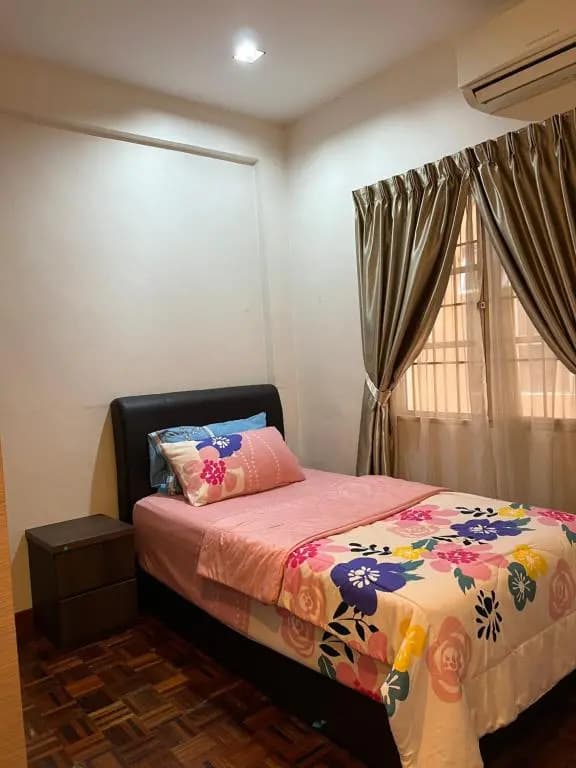 Rusnoor Homestay @ Elaeis 2 Bukit Jelutong - photo 3