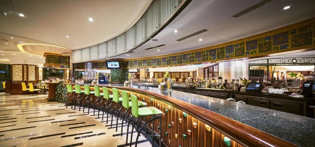 Windsor Plaza Hotel - photo 14