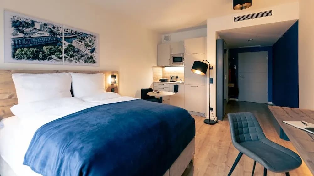 SpreeBlau Apartments - photo 4