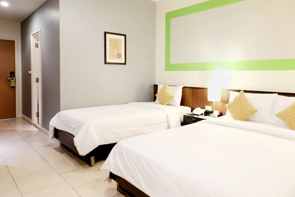 Hotel De Bangkok - photo 4