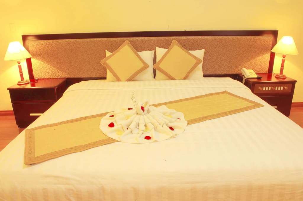 Bamboo Green Central Hotel - photo 4