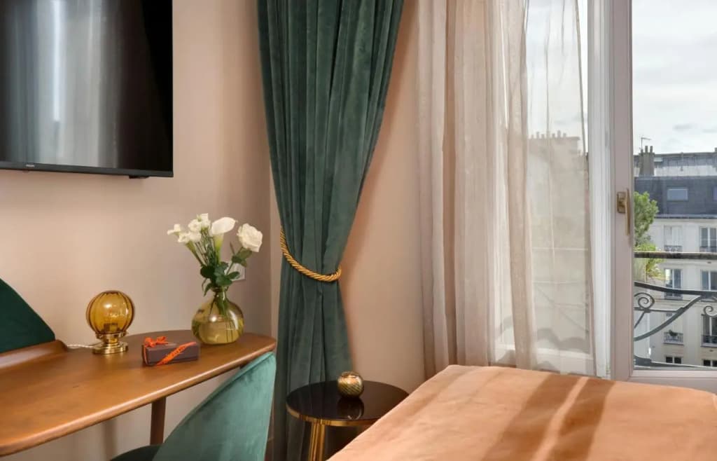 Artemisia Montmartre - photo 38