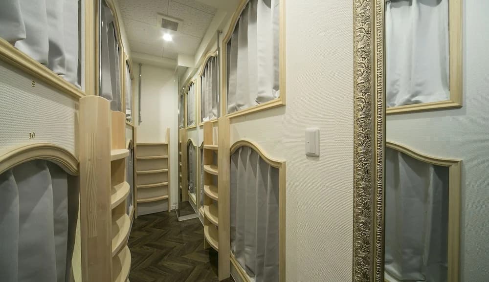Alice in the Mirror Hostel - photo 12