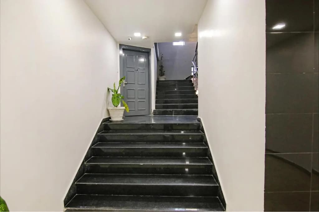 FabHotel Chawla House - photo 10