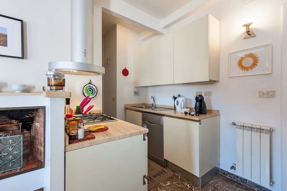 Spanish Steps Apartment - photo 20
