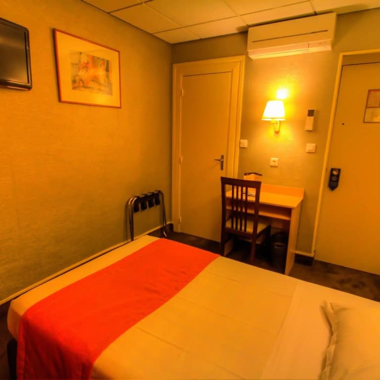Hôtel des Trois Gares - photo 28