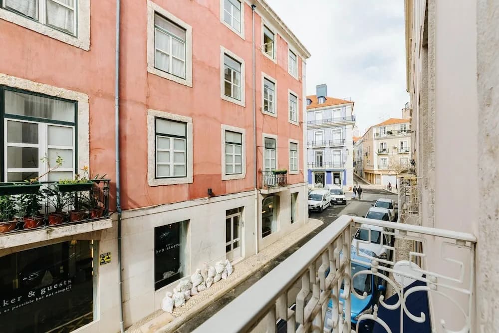 Lady Madonna in Lisboa Ciudad - photo 34