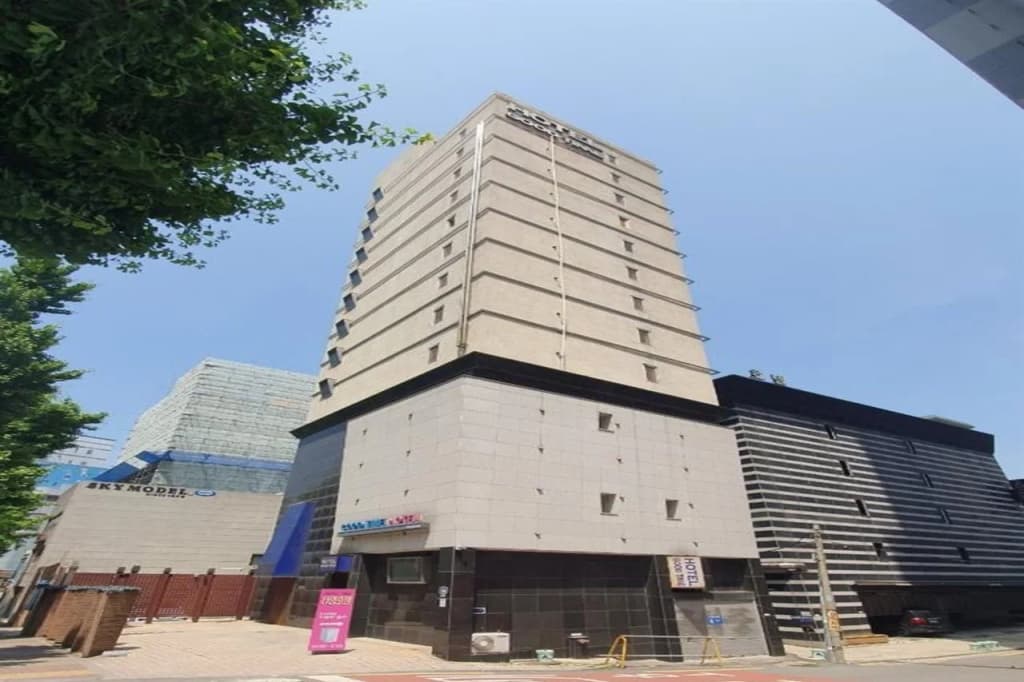 Time Hotel - main photo