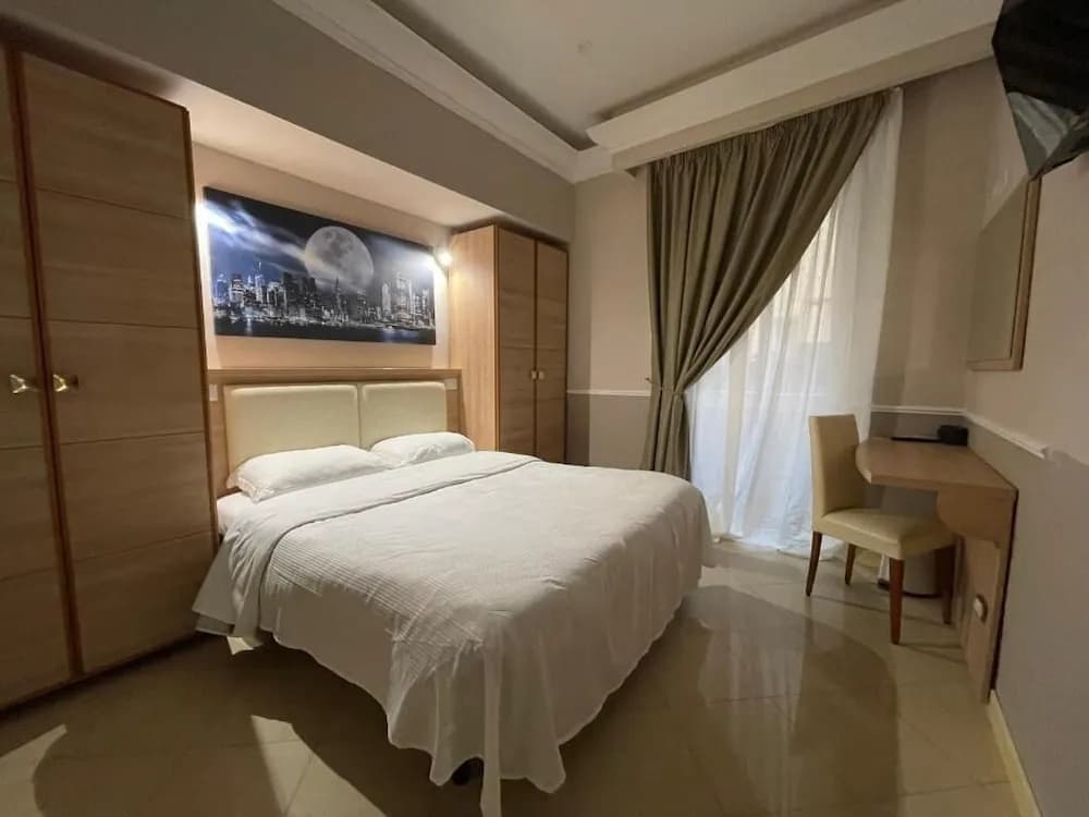 Love Spqr Suite - photo 4