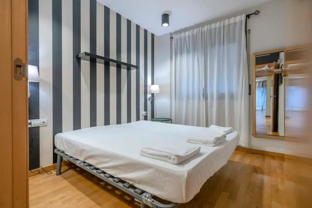 Modern and bright apartment in Eixample 3-2 - photo 3