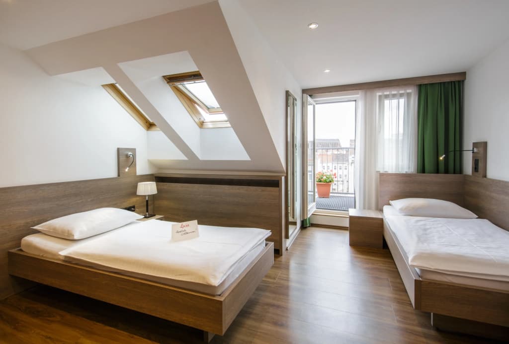 Hotel Lucia - photo 4