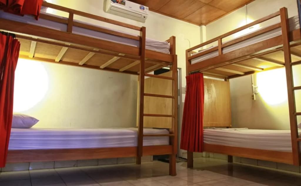 Halaman Depan Hostel - photo 2