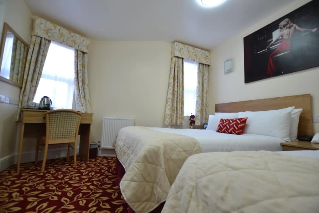 Best Western Greater London Hotel - photo 5
