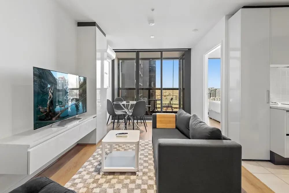 Melbourne CBD 2bed With Gym, Sauna & Pool Access - photo 16