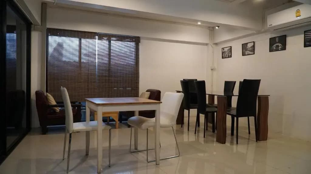 Nara Cafe and Hostel Don Mueang - photo 7