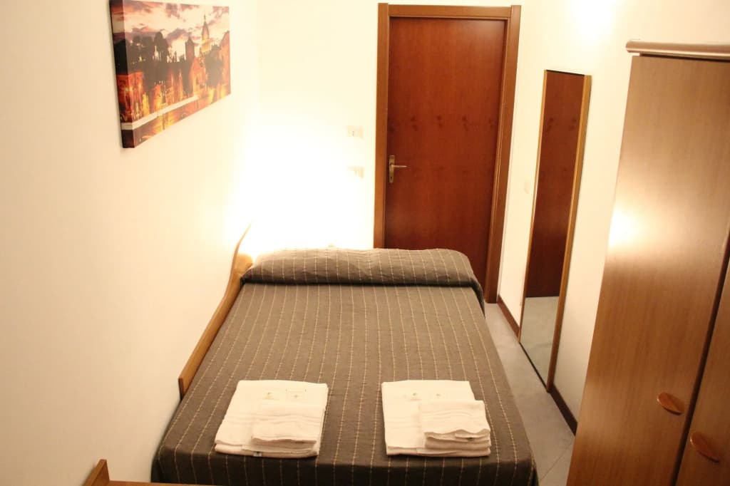 Guest House Brianza Room - photo 3