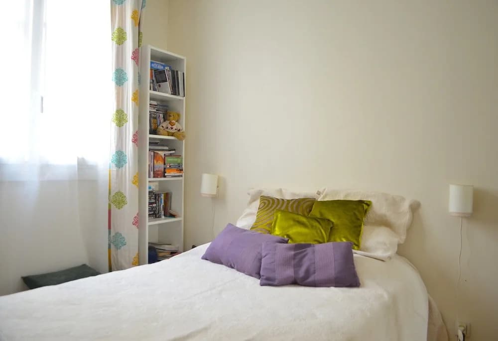 Bright Montmartre 1 Bedroom Flat - photo 3