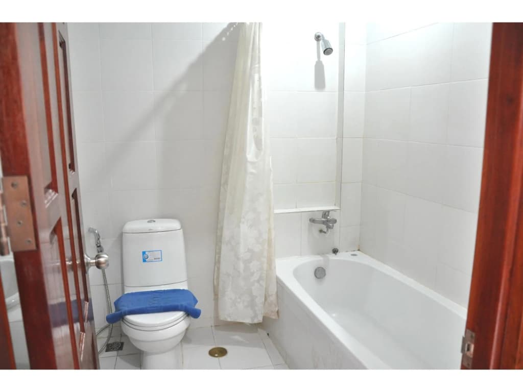 Highfive Guest House - photo 7