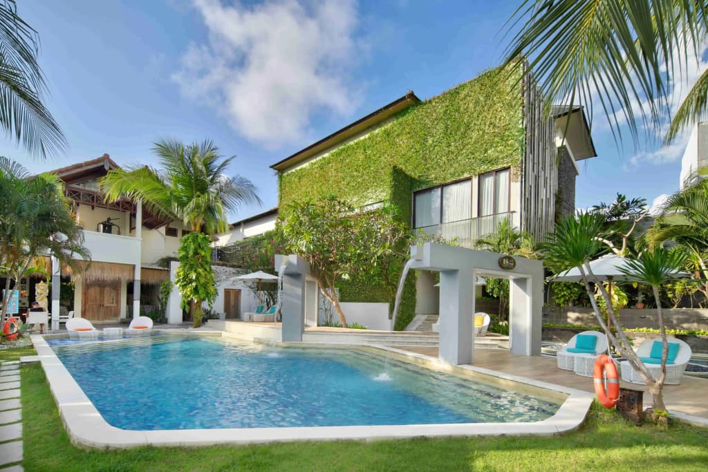 18 Suite Villa Kuta - photo 18