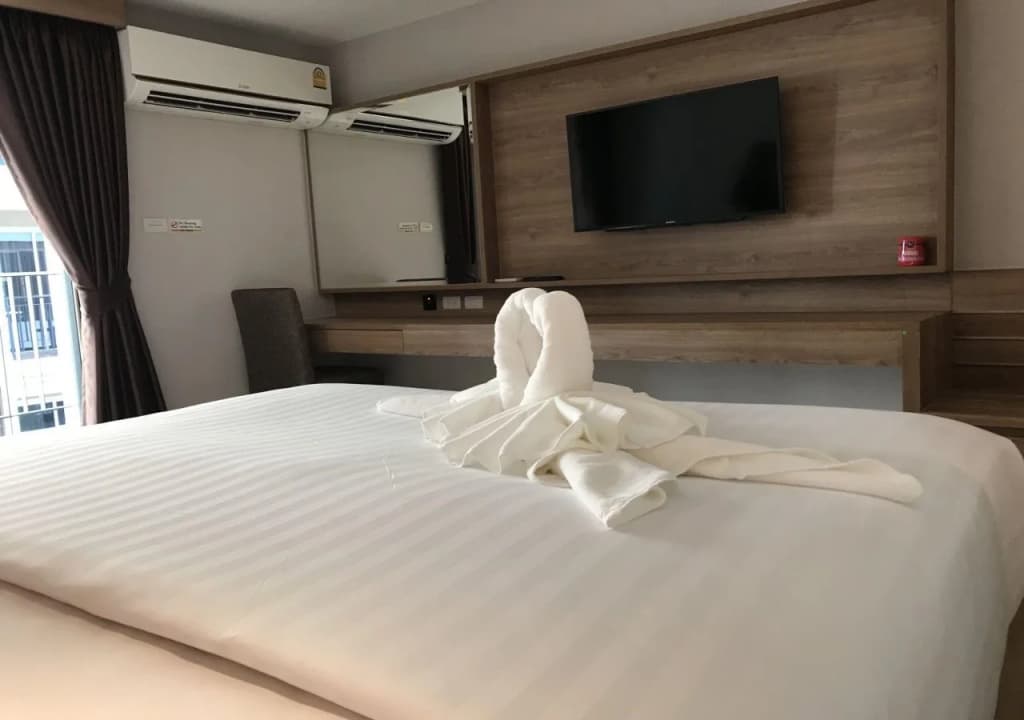 May Hotel - photo 3