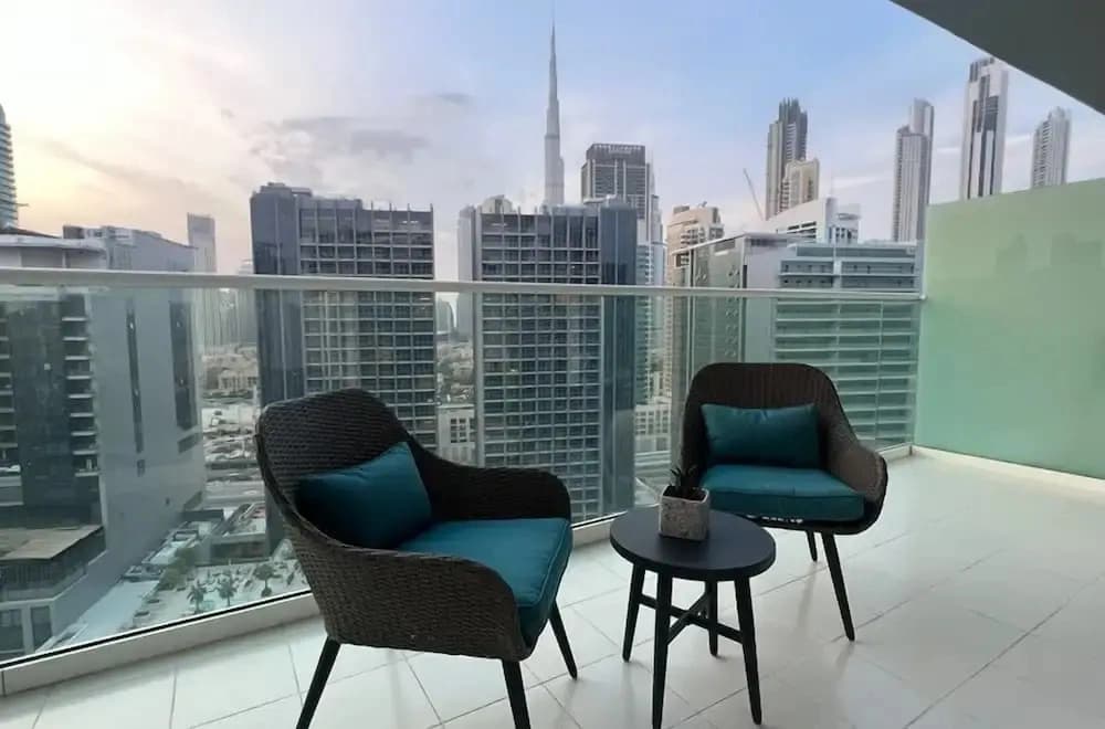 Luxurious 1BR - Pool & Gym Access - photo 14