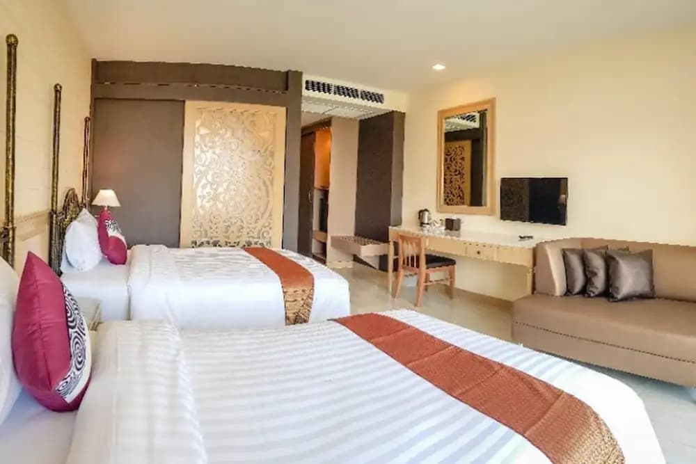 Crystal Luxury Hotel - photo 4