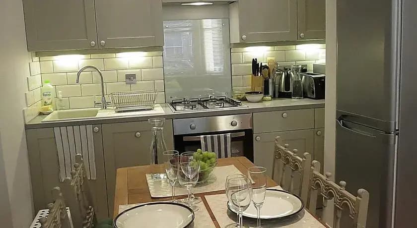 Clapham - magnificent new two-bed flat with private garden - photo 9